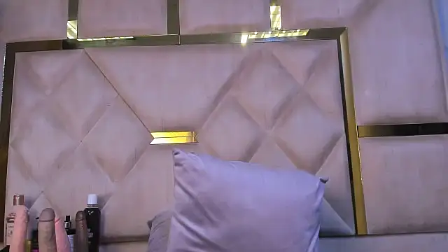 KendallArdent webcam