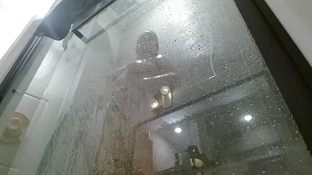 HazelSkyesChat webcam