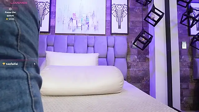 Celeste_Urgirl webcam