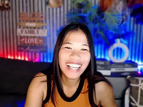 Urasian_Pinay_Gurl webcam