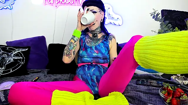 Purple_Coffin666 webcam