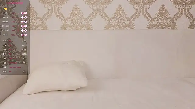 foxy_bloomm live sex cam