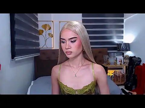 JuicyCockThea webcam