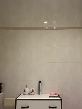 Webcam Model (BrumeLove) is live