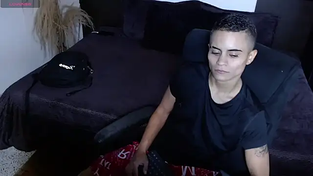 Liiamthompson webcam