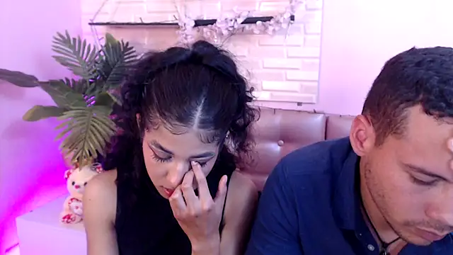 aronandmoli69 - Aronandmoli69's free webcam - UK Sex Cams