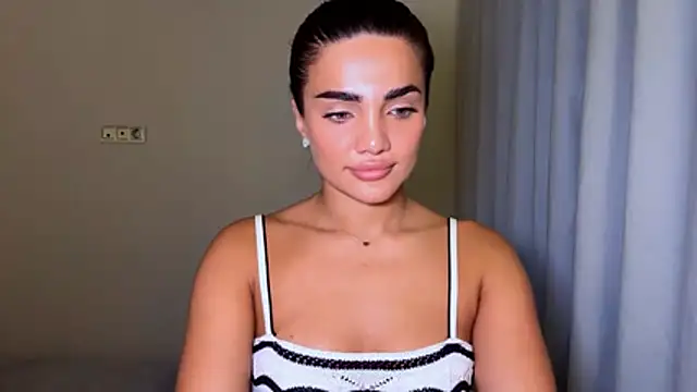 melindareny - MelindaReny's free webcam - UK Sex Cams