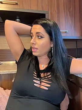 Hotmomcheckk_ webcam