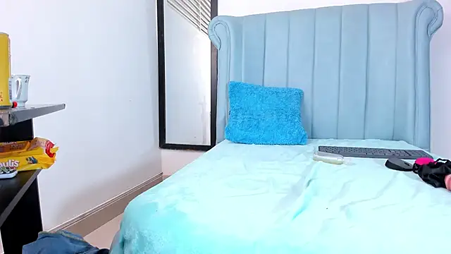 Cleopatra_Trans webcam