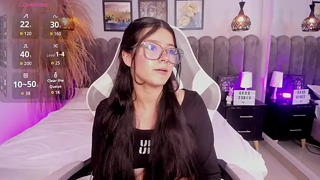 amber_hill_ (F teen) - SHOW BOOBS  AND BOUNCE 🍒👀