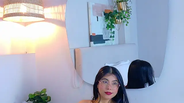 violetbloomm - VioletBloomm's free webcam - UK Sex Cams