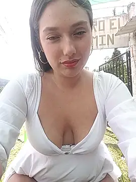 Webcam Model (Naughty-Samanta-)  is live.Free join now!