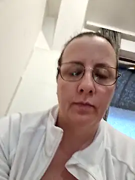 Webcam Model (Goodass7)  is live.Free join now!