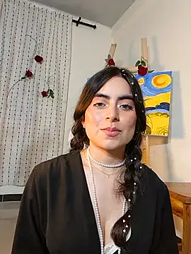 saasha_petit (F young) - Bare & beautiful:3 minutes of freedom🦋