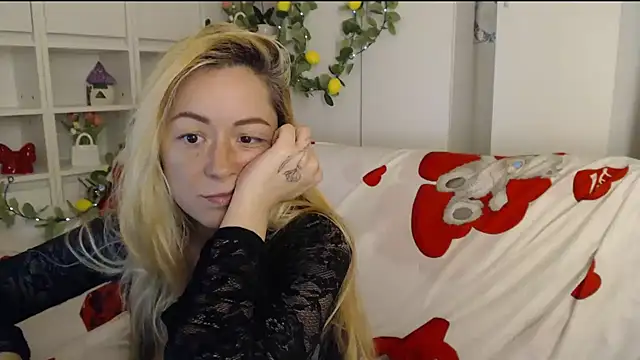 _karolynesyera_ webcam