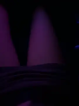 美女littleqiu在线直播