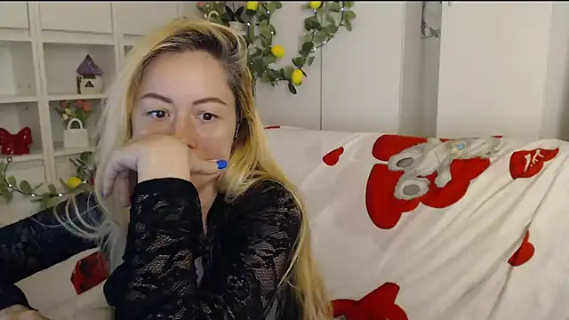 _karolynesyera_ webcam