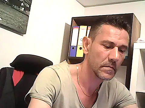 mastercharisma35 (Ask my age) - like ???? pls......