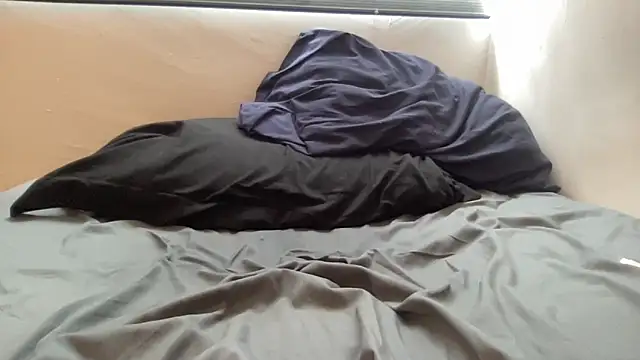 gothicboy18 - Gothicboy18's free webcam - UK Sex Cams