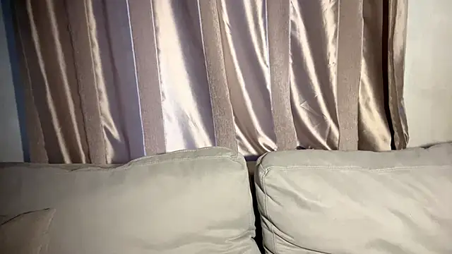 Virg1nia_Clark webcam