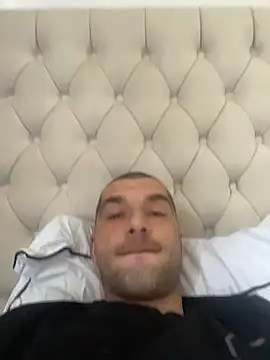 Kinkycouple142 webcam