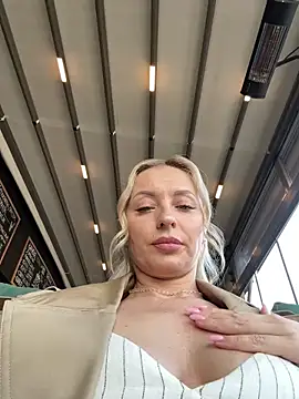 I'm broadcasting in public, so horny we need to be carefu🔥favourite vibra: 11, 51, 77, 99, 301, 501