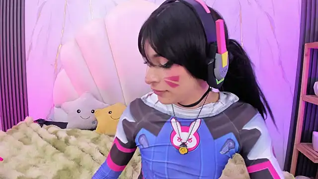 aliicewonderland_ - AliiceWonderland_'s free webcam - UK Sex Cams