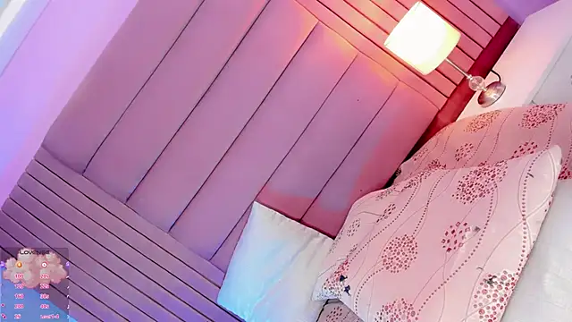 Camille_deluxe webcam