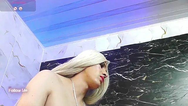 crislingery_dolli's room