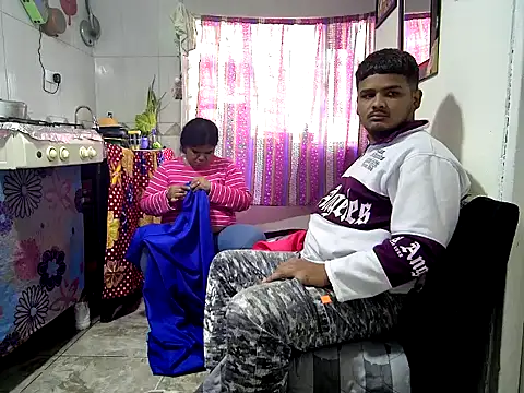 Boycuriousxxx webcam