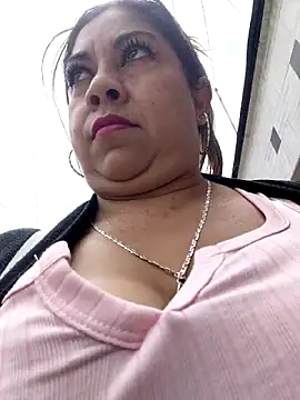 Laura-Hernandez webcam