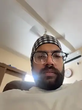 Arsh_Loves_Luv webcam