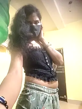 Webcam Model (Snaya-baby)  is live.Free join now!