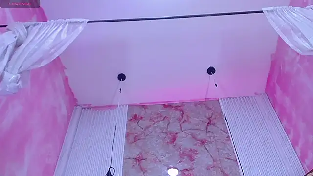 Chloe_Harrington webcam