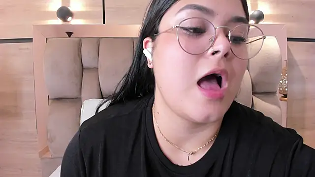 im_mou_ (F young) - Blowjob wet + free tits  🍆💦