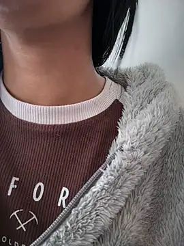 isabella-teen (F teen) - Flash Ass🍑