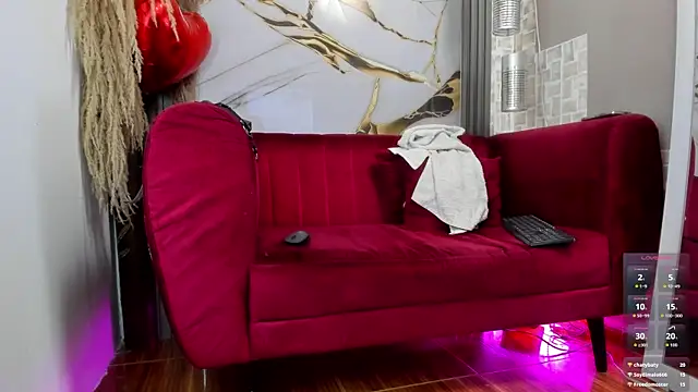 ginebraass (F young) - Open legs + fingering pussy