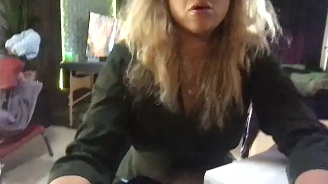 BlondSeduction webcam
