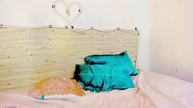 lilahsweet (F milf) - 4 MINUTOS HYPHY