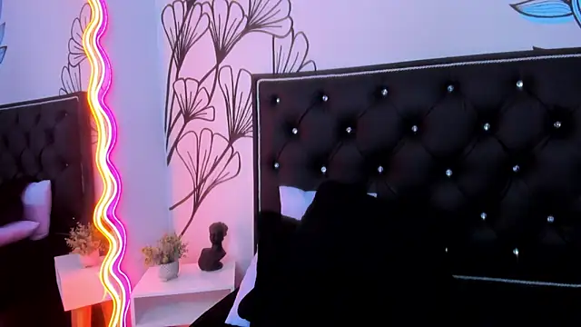 sweet_ariadna_ (F young) - play with my kitty wet 💦