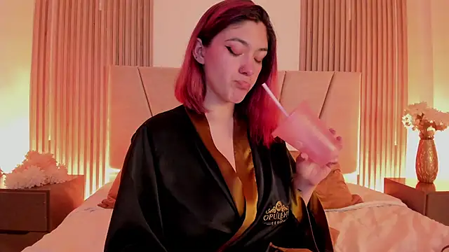 Victoria_Beaumont webcam