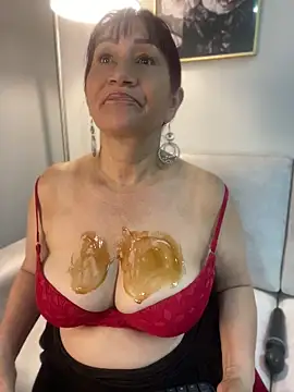 Webcam Model (Savvanahh)  is live.Free join now!