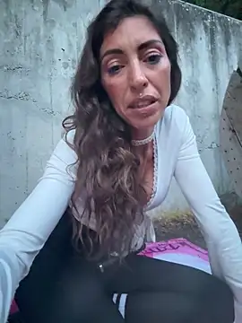 Lalla_Amani live sex cam