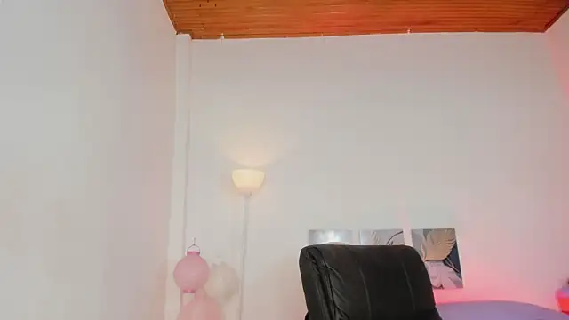 salma_isawwii webcam