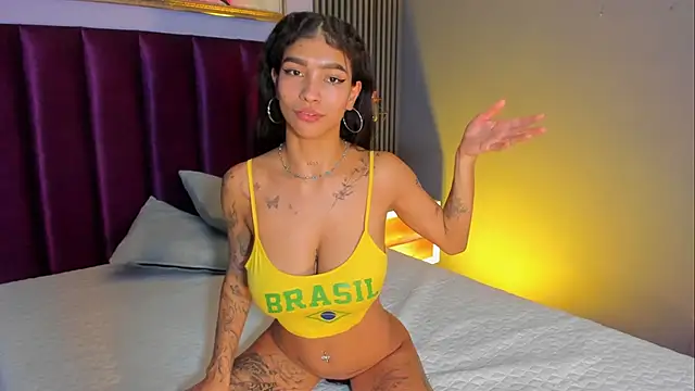 LauraAristizabal webcam