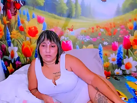 indianroxy webcam