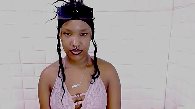 EroticSexyPrada webcam