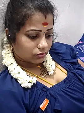 sweetqueen143 webcam