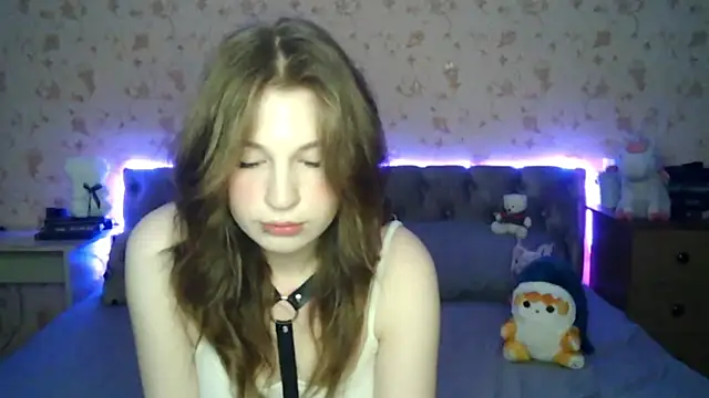 HoneyTangerine webcam