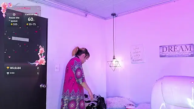 NinaSakura_Eup webcam